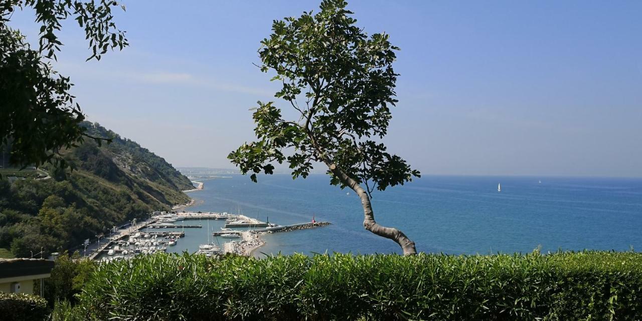 Residence Baia Vallugola Castel di Mezzo Kültér fotó